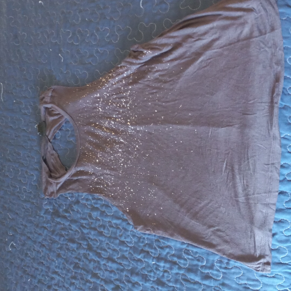 Cute backless rue21 shirt grey and White size medium criss-crossed in the back